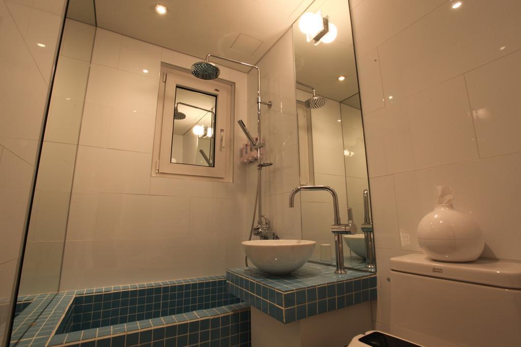 Hotel Pop2 Jongno Сеул Экстерьер фото